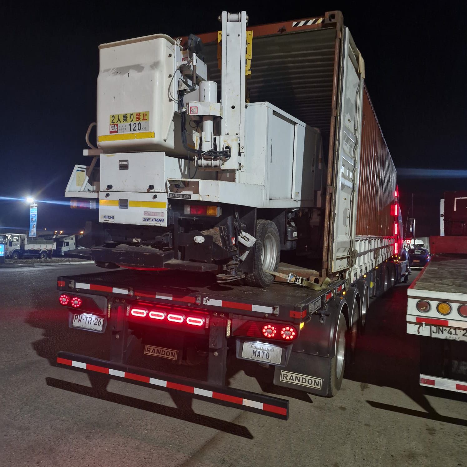 Transporte de carga menor nocturno (1:1)